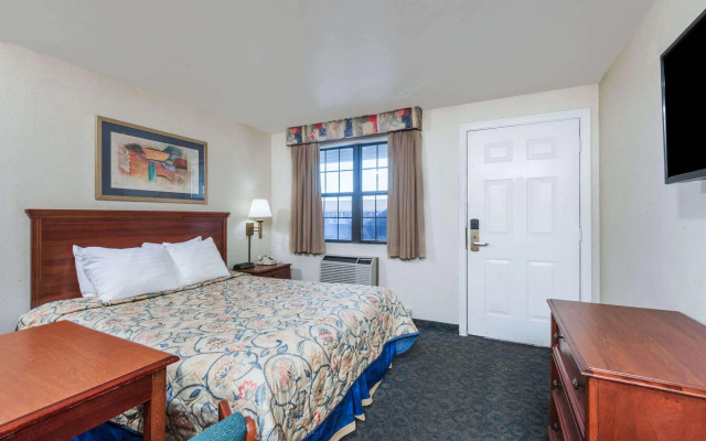 Knights Inn North Attleboro