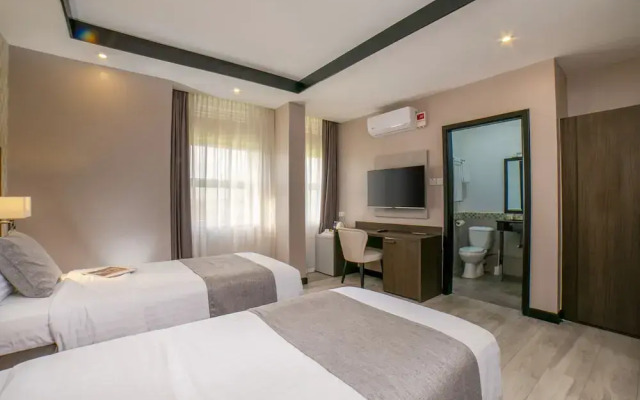 Source Of the Nile Hotel Namanve