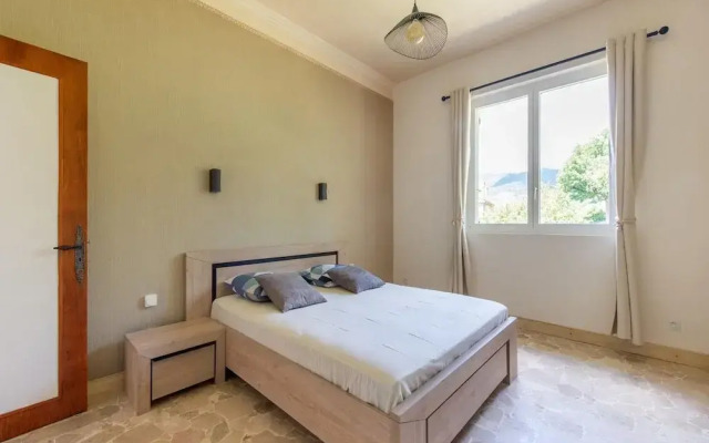 Holiday Home in Saint-julien-du-verdon With Garden