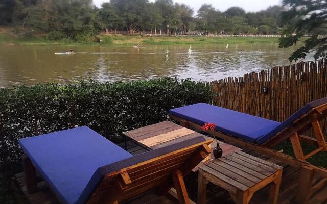 Sleep Ping Bed & River Bar - Hostel