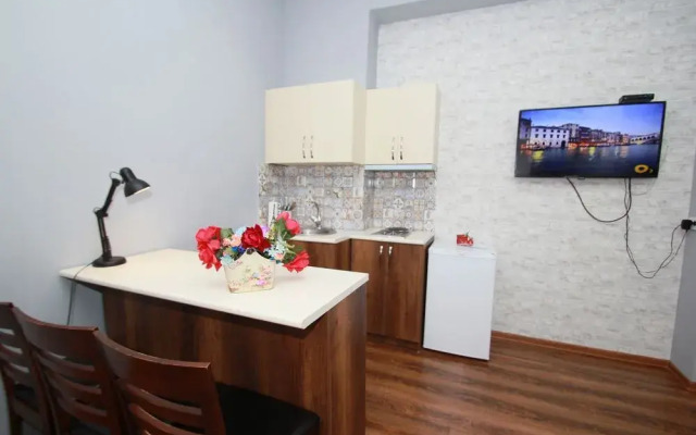 Rose Apartment in Tbilisi