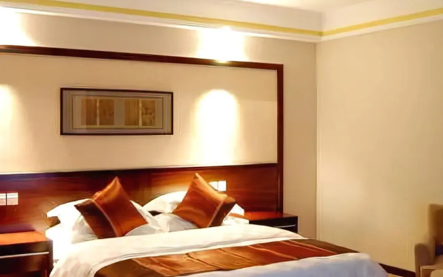 Golden Oriental Business Hotel