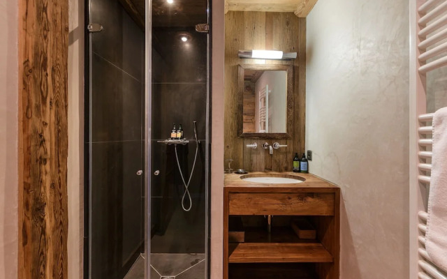 Chalet Hermine 5 Hot Tub and Sauna Les Chosalets