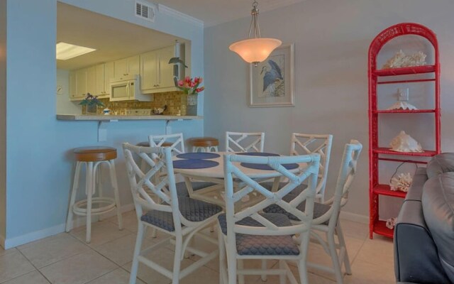 Castaways by Meyer Vacation Rentals