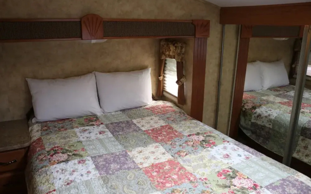Lake View Lodge