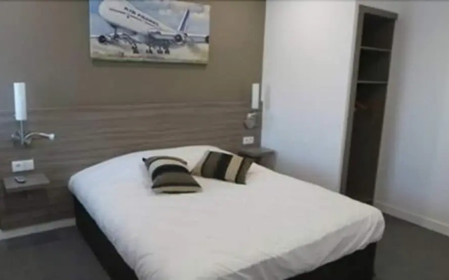 Airport Hotel