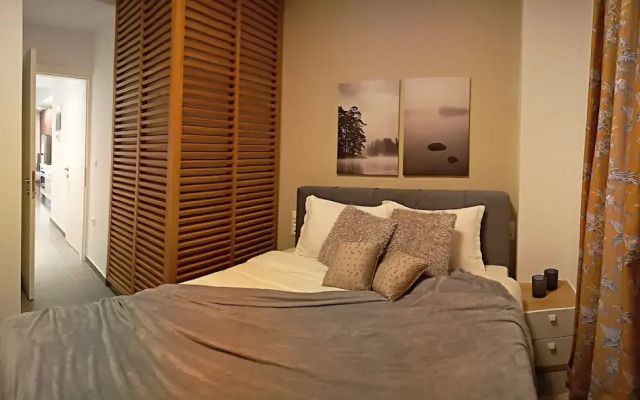 Gusto Luxury Apt Must