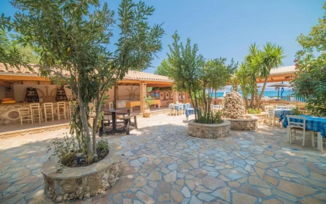 Porto Koukla Beach Hotel