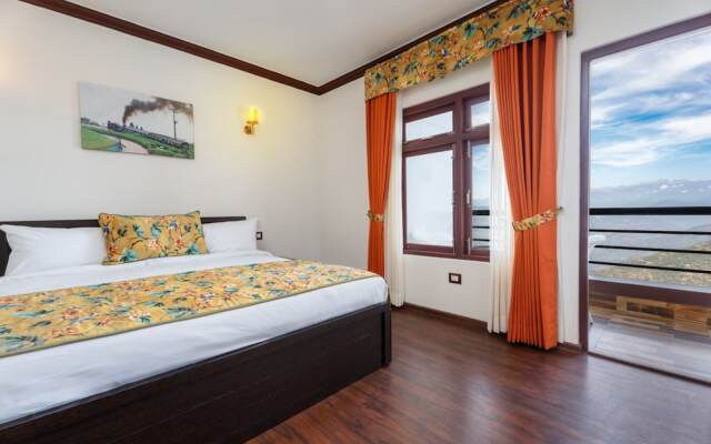 Summit Sherpa Mountain Inn