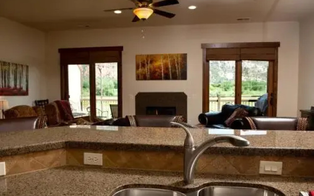 Crimson Cliffs Unit 5