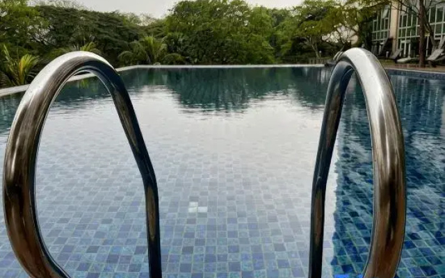 MODERn Trivium Apt 1BR w/ Wi-Fi, Pool & Gym