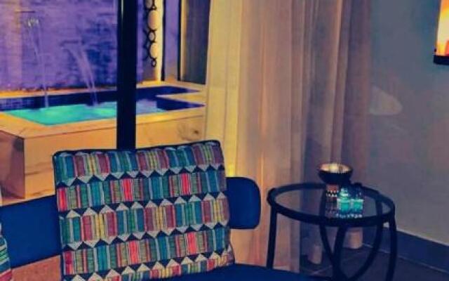 private chalet with pool شاليه فخم مع مسبح