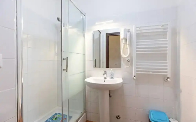 Roma Enrico Guesthouse