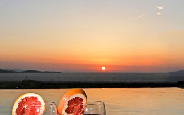 Cycladic Breeze Villa With Private Pool