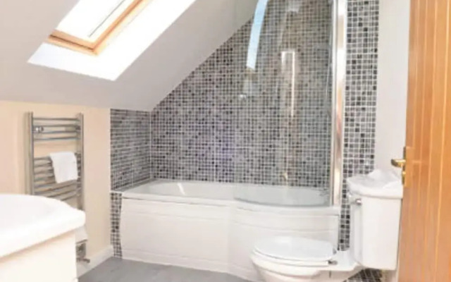 Cotswolds Valleys Accommodation-Stony Hs