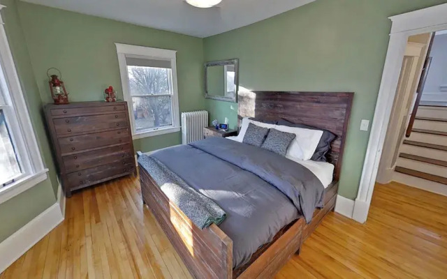 Linden Hills Luxury Charmer