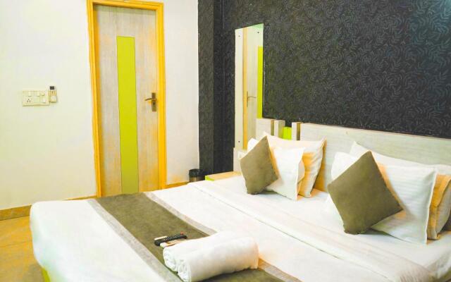 Hotel Cladis - Noida Sector 15 by OYO