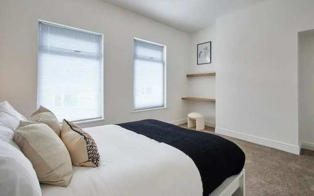 Host Stay Norton House