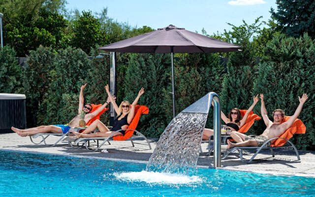 Hotel Aura Design & Garden Pool