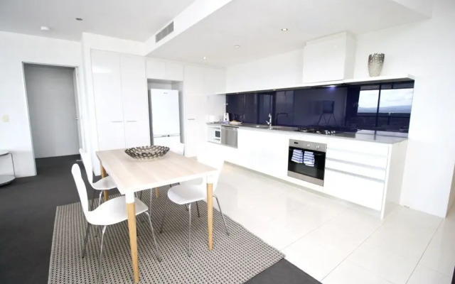 Cavill Avenue Private Apartments