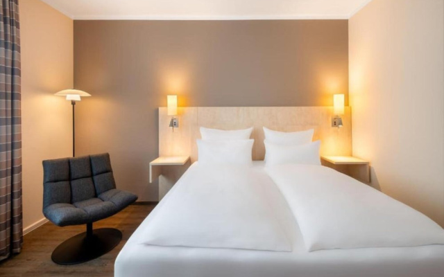 Sunday Hotel Bielefeld Standard King Room