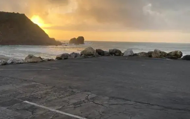 Sea Breeze Motel