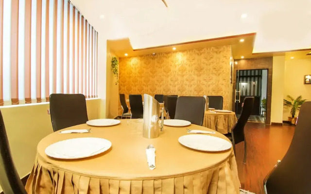 OYO 4998 Sara Residency