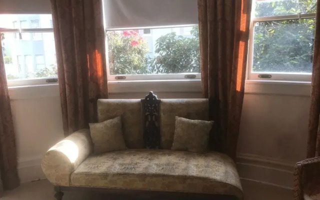 Chateau Tivoli B&B