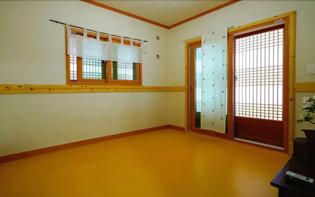 Beautiful House Hanok Stay