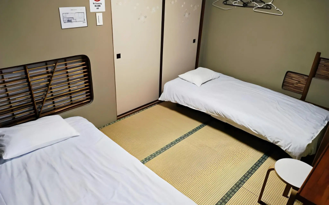 Osaka guest house sakura – Hostel