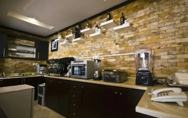 Stars Home Suites Hotel