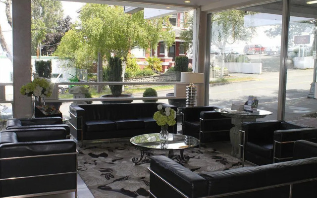 Traveller's Inn City Ctr And Conf Ctr