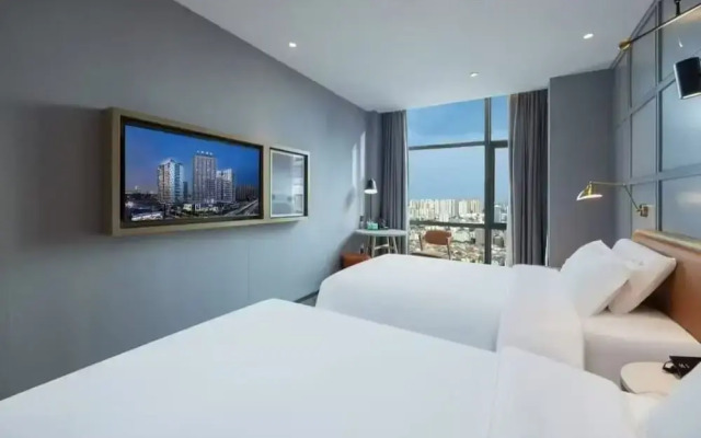 Yifeng hotel
