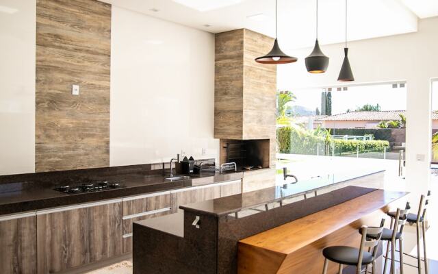 Ilha de Capitóli - Rancho no Kanto da Ilha em Capitólio