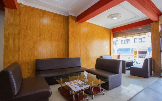 Oyo 414 Hotel Om