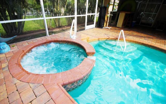 Villa Spain - Family Oasis in the Most Sought Area of Cape Coral