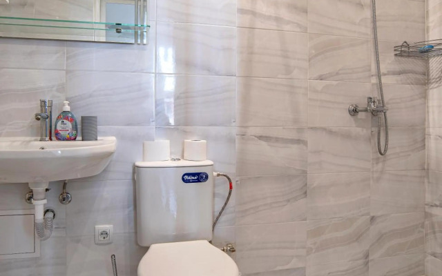 Supreme Luxury Top Central 1 Bedroom Apartment