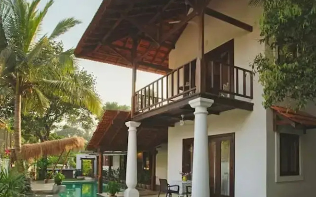 Salt by Hireavilla - 4BR w Heated Pool in Siolim