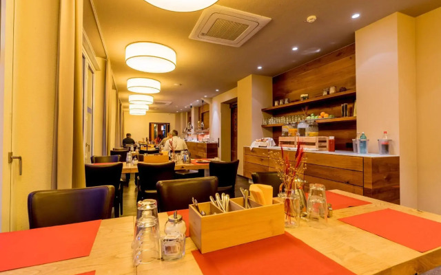 Bacchus Hotel