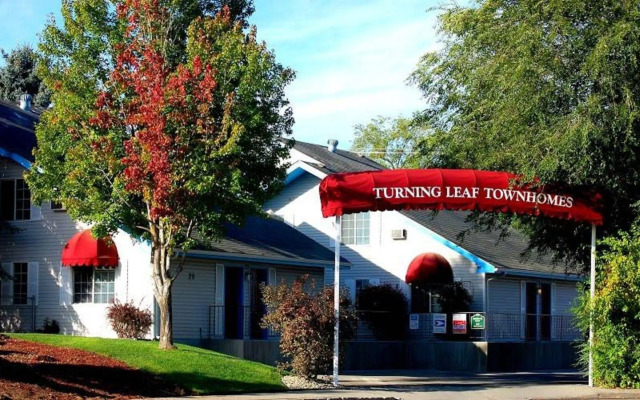 Turning Leaf Furnished Townhomes