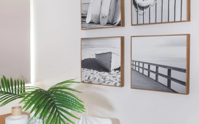 Windmill 4 - Two Bedroom Beachside Apartment on Parkyn Parade!