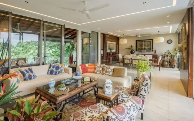 Elara by Hireavilla - 4BR w Infinity Pool Parra
