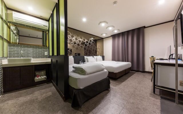 Changwon Masan Ros Signature Hotel
