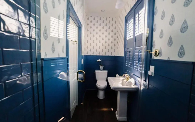 Guesthouse Charleston EAST 44