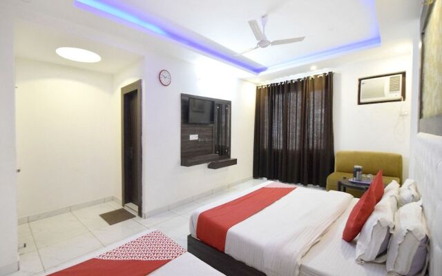 Oyo 16629 Hotel Jp International