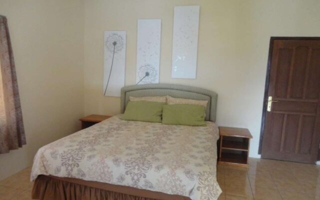 Villa Tunas Alam Mutiara