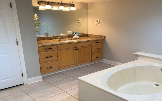 2518 Mare 2 Bedroom Condo