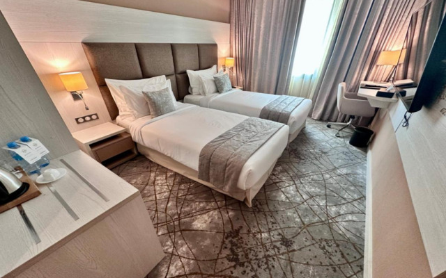 2H Hotel