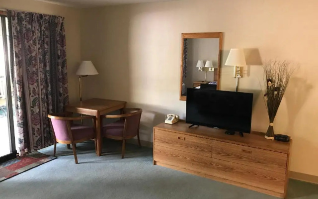 Riverview Inn & Suites of Oconto