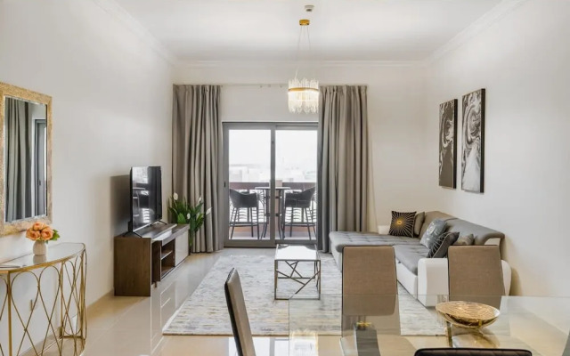 Pool View 1BR on Palm Jumeirah